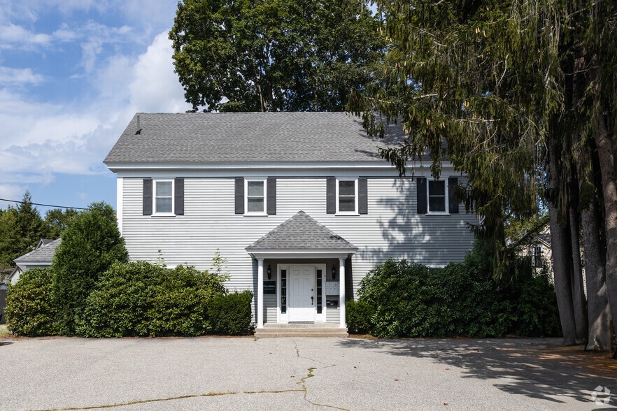 More Photos Of 11 York St, Kennebunk Coworking Space