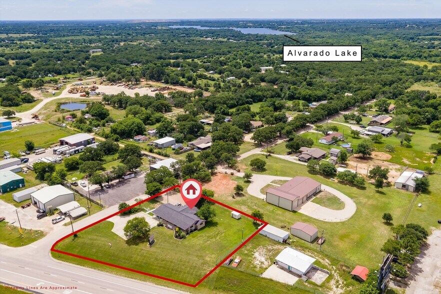 More Photos Of 5236 US-67 Hwy, Alvarado Freestanding For Sale