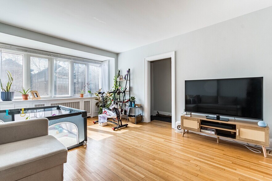 More Photos Of 14 Kilbarry Rd, Toronto Multifamily For Sale