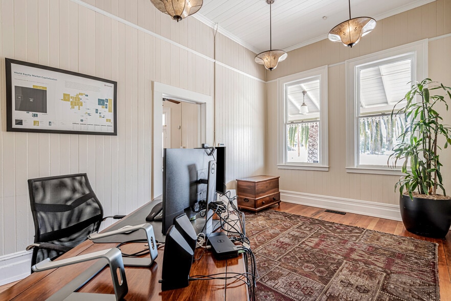 More Photos Of 602 W K St, Benicia Freestanding For Sale