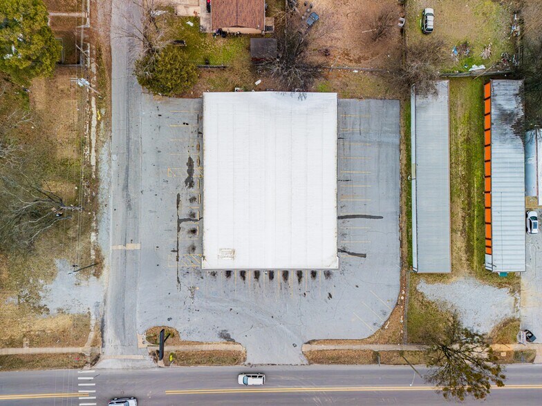 More Photos Of 858 N Central Ave, Batesville Freestanding For Sale