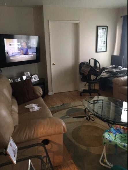 More Photos Of 1552 Regent St, Redwood City Apartments For Sale