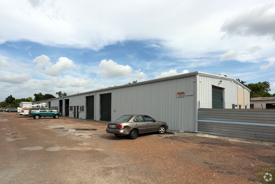 Primary Photo Of 7752 Hammerly Blvd, Houston Unknown For Lease