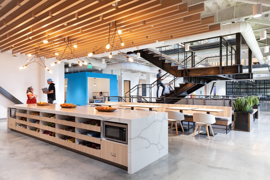 More Photos Of 4100 N Chapel Ridge Rd, Lehi Office For Sale