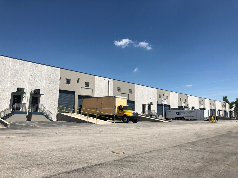 More Photos Of 8740-8890 NW 102nd St, Medley Warehouse For Lease