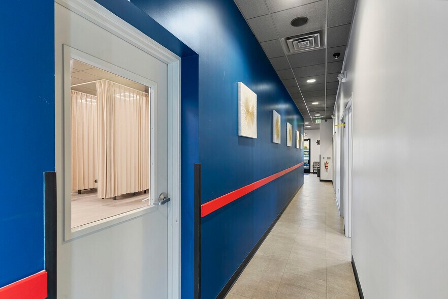 More Photos Of 5990 S Rainbow Blvd, Las Vegas Office For Sale