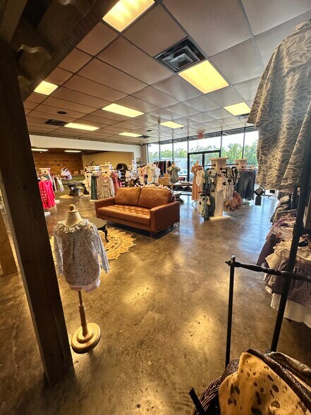 More Photos Of 36483 Old Perkins Rd, Prairieville Storefront Retail Office For Lease