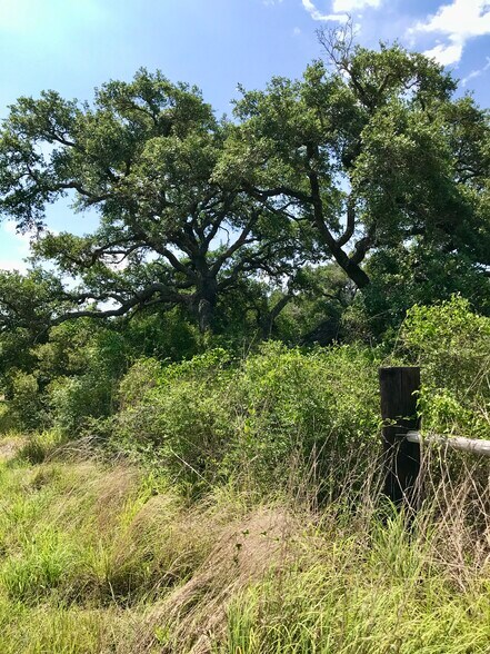 More Photos Of 1525 W 12th St, Rockport Land For Sale