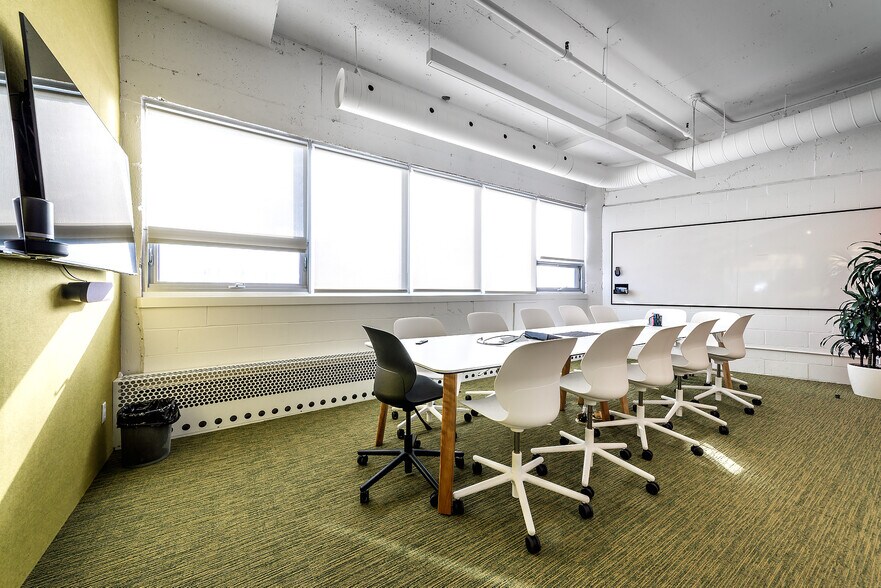 More Photos Of 90 Rue Beaubien O, Montréal Loft Creative Space For Lease