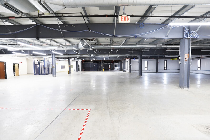 More Photos Of 1034 Pearl St, Brockton Warehouse For Lease