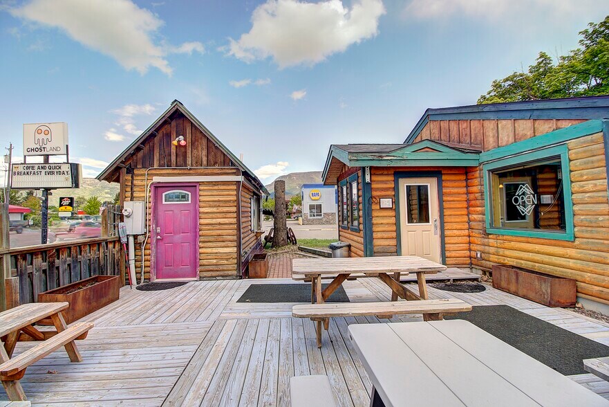 More Photos Of 700 9th St W, Columbia Falls Restaurant For Sale