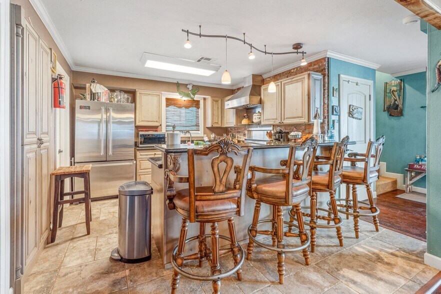 More Photos Of 2314 Teal St, Cameron Specialty For Sale