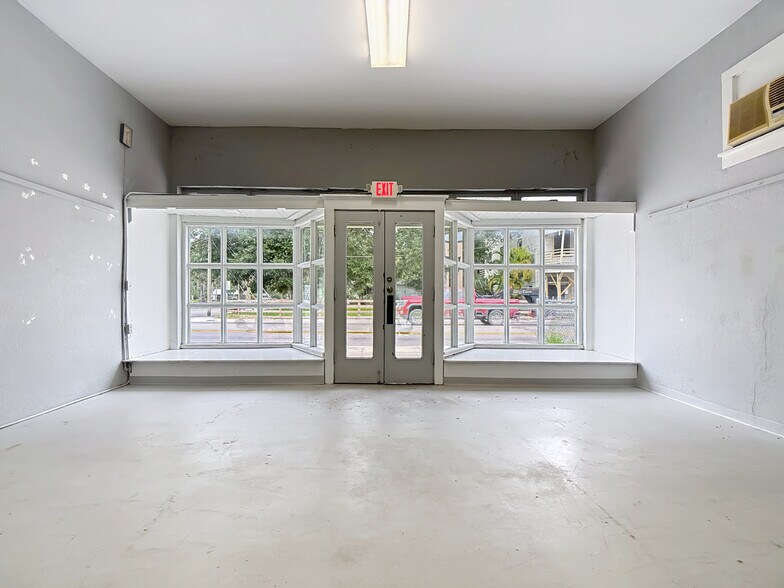 More Photos Of 390 N Bridge St, LaBelle Storefront Retail Office For Sale