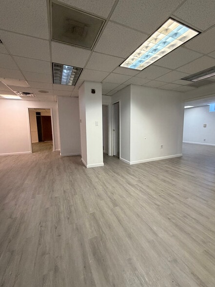 More Photos Of 7840 164th St, Fresh Meadows Apartments For Lease