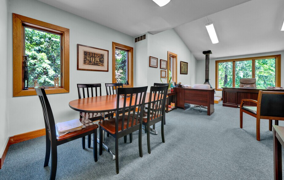 More Photos Of 188 W Ridge Pike, Royersford Schools For Sale