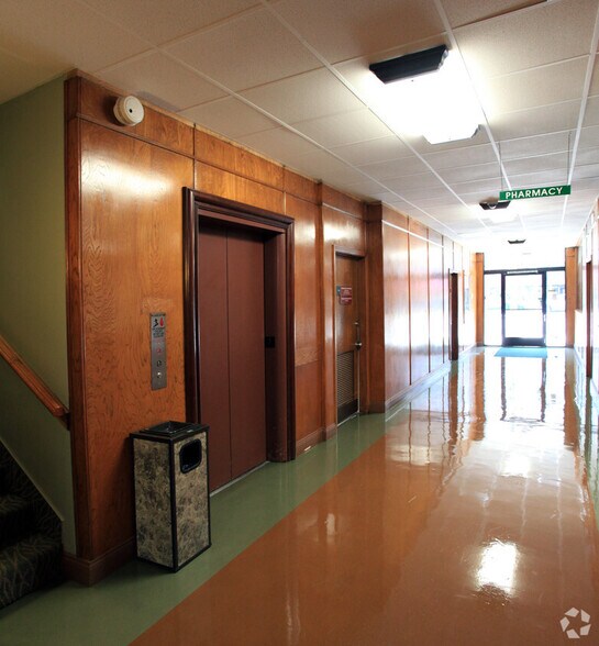 More Photos Of 8930 S Sepulveda Blvd, Los Angeles Medical For Lease