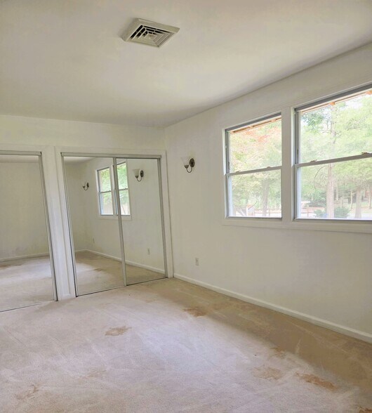 More Photos Of 476 S Burlington Rd, Bridgeton Sports And Entertainment For Sale