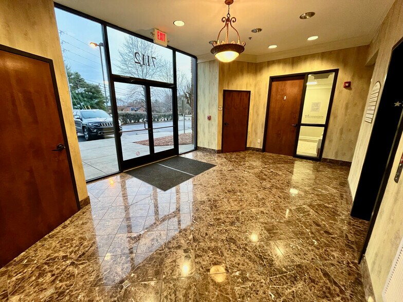 More Photos Of 7112 Crossroads Blvd, Brentwood Office For Lease