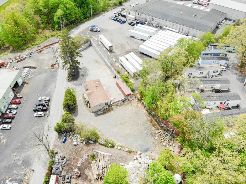 More Photos Of 25 Popes Ln, Danvers Flex For Sale