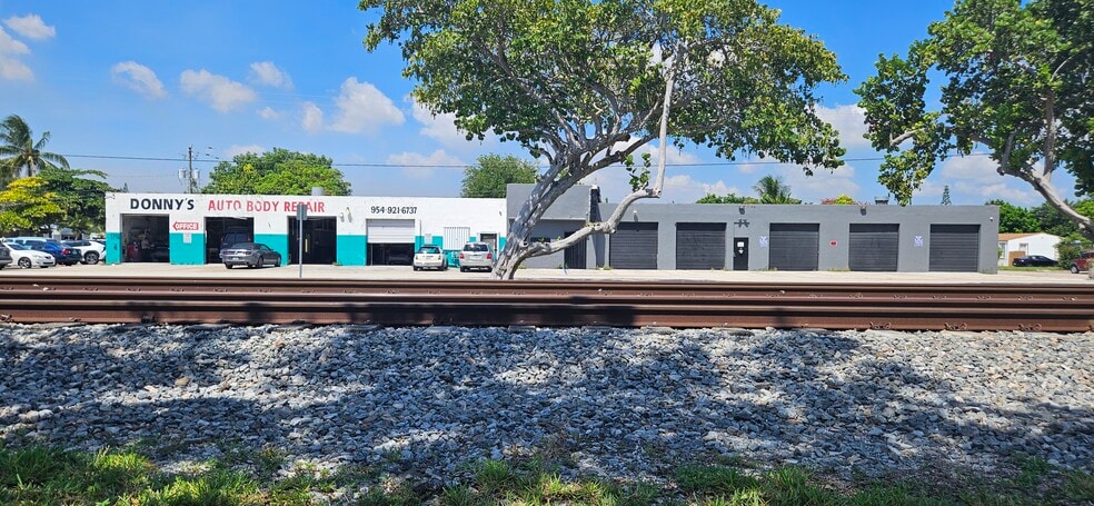 More Photos Of 1346 S Dixie Hwy, Hollywood Warehouse For Sale