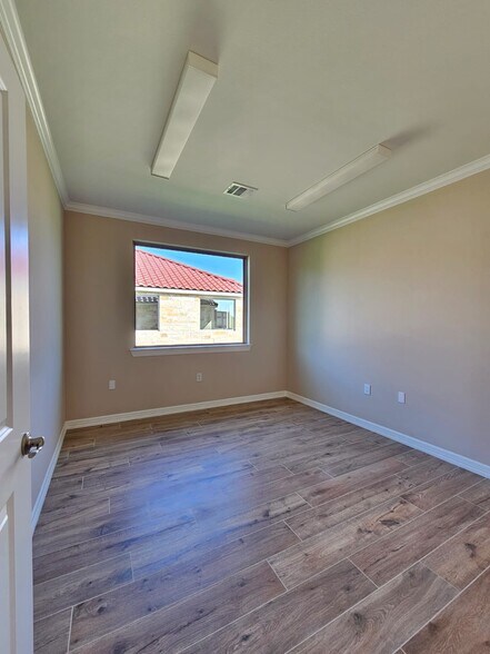 More Photos Of 7070 Knights Ct, Missouri City Medical For Sale