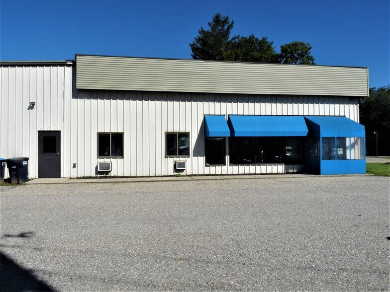 More Photos Of 275 N Main St, Rutland Freestanding For Lease