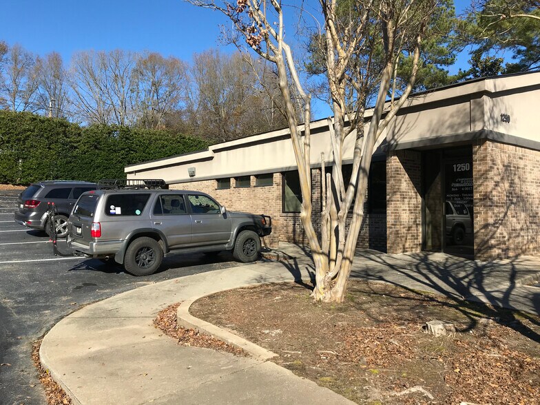 More Photos Of 1250 John B White Sr Blvd, Spartanburg Medical For Lease