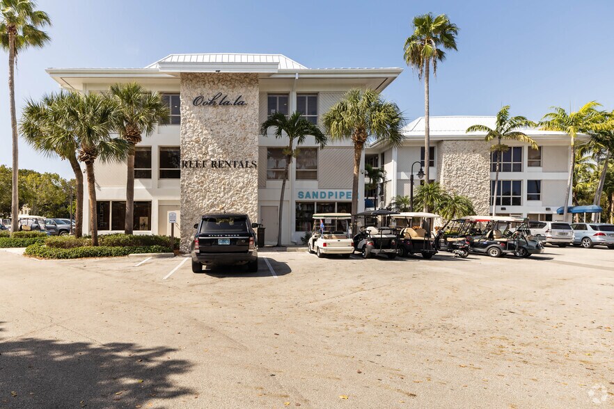 More Photos Of 31 Ocean Reef Dr, Key Largo Office For Sale