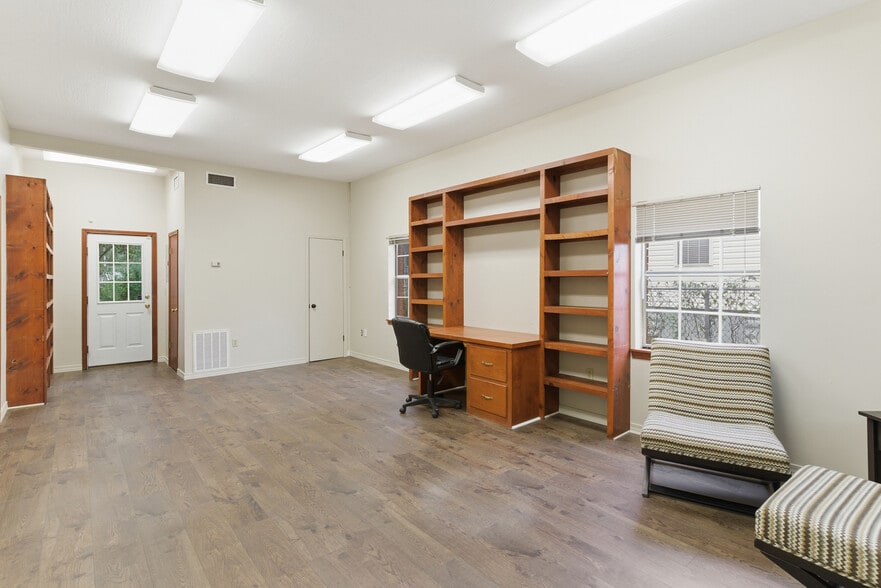 More Photos Of 723 Hardy St, Hattiesburg Office For Sale