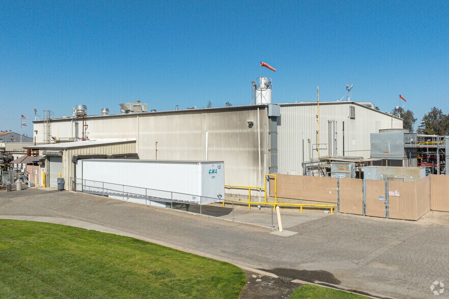 More Photos Of 4002 S K St, Tulare Food Processing For Sale