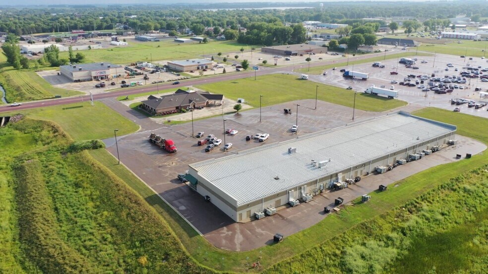 More Photos Of 1151 Ryans Rd, Worthington Unknown For Lease