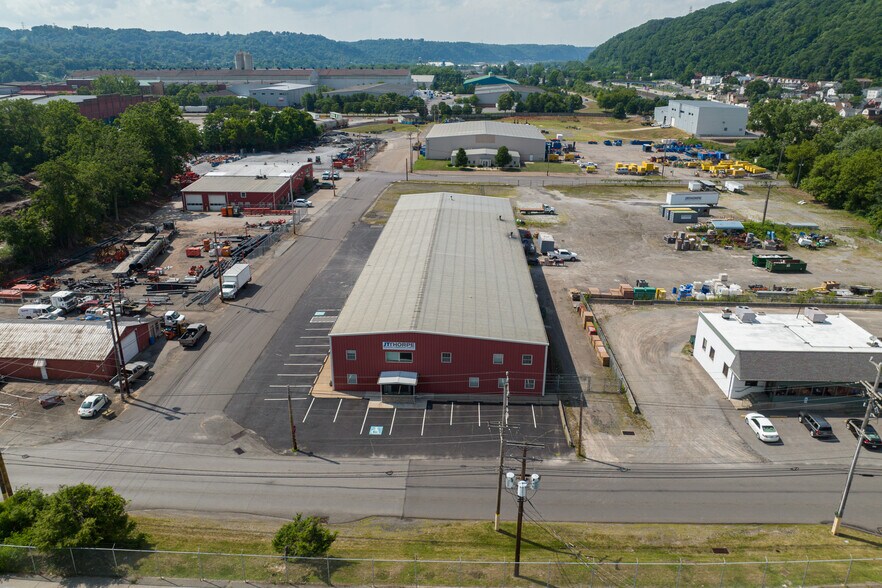 More Photos Of 17 Ferry St, Leetsdale Warehouse For Lease