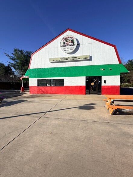 More Photos Of 709 N Main St, Glassboro Freestanding For Sale