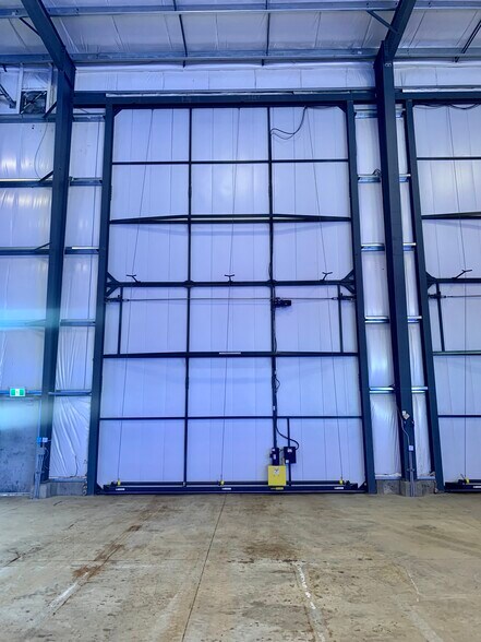 More Photos Of 20 Veenstra Dr, Red Deer County Warehouse For Lease
