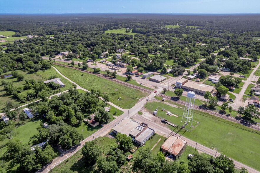 More Photos Of 131 Commerce st, Lovelady General Retail For Sale