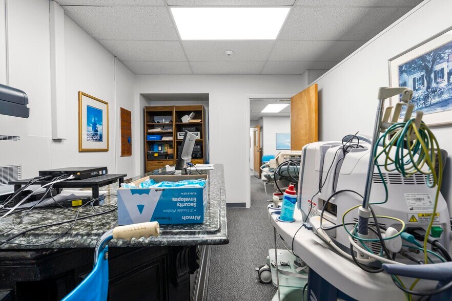 More Photos Of 385 Main St, West Haven Medical For Sale