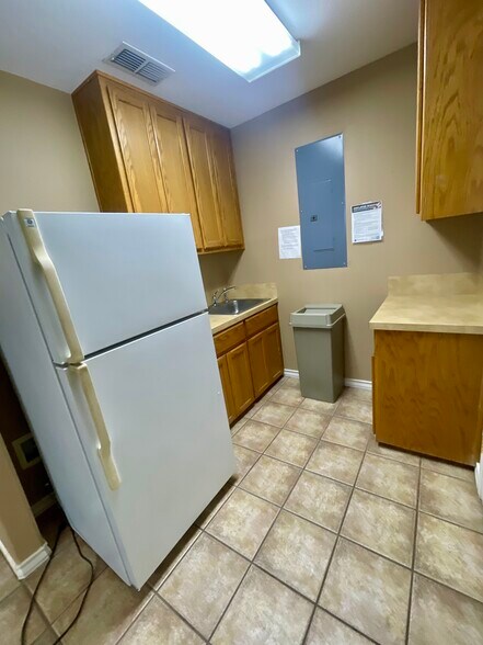 More Photos Of 14937 S Padre Island Dr, Corpus Christi Office For Lease