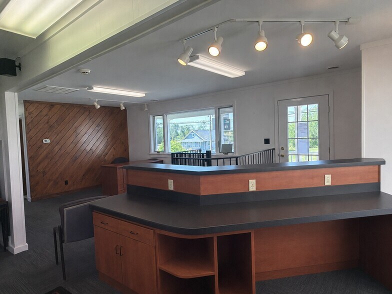 More Photos Of 610 Hamlin Hwy, Lake Ariel Office For Sale