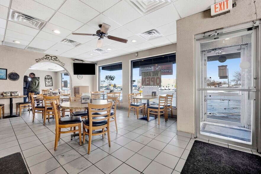 More Photos Of 750 N Addison Rd, Villa Park Restaurant For Sale