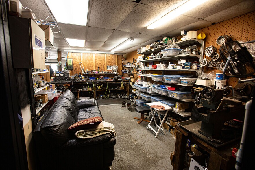 More Photos Of 14825 US Highway 19, Hudson Service For Sale