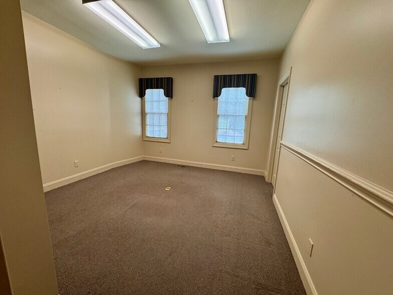 More Photos Of 25 Belden Ave, Norwalk Office For Lease