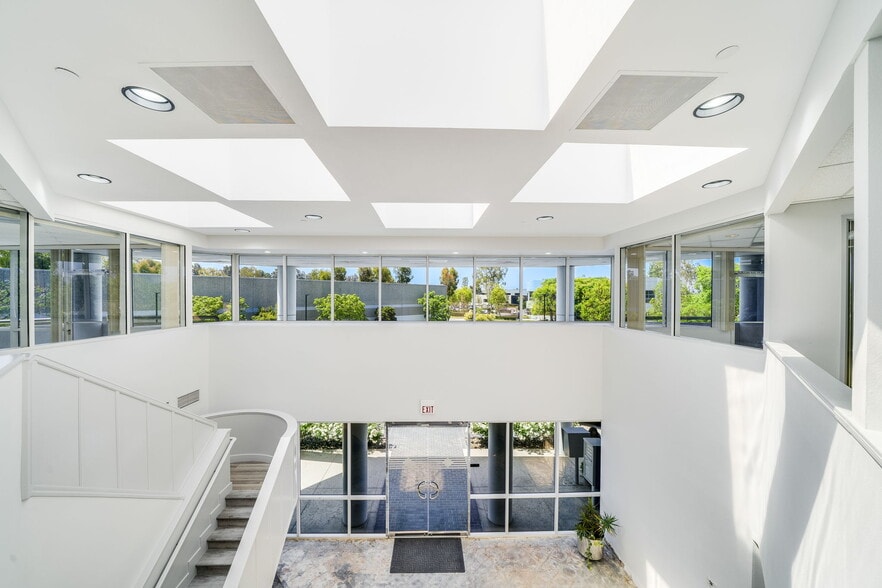 More Photos Of 21 Morgan, Irvine Warehouse For Lease