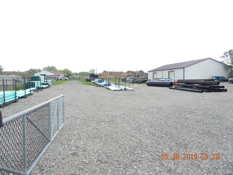 More Photos Of 200 Lake Ave, Hamburg Light Distribution For Lease