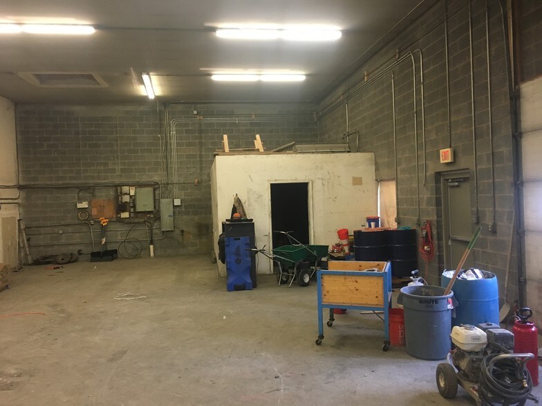 More Photos Of 615 Front St, Whitehall Service For Lease