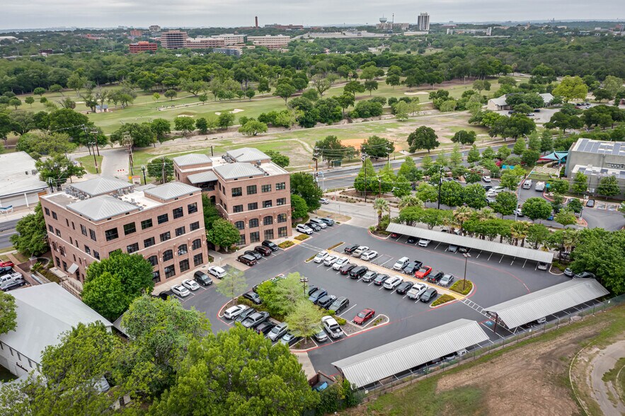 More Photos Of 2632 Broadway St, San Antonio Medical For Lease
