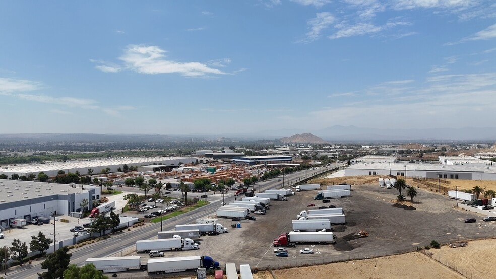 More Photos Of 815 Agua Mansa Rd, Bloomington Land For Sale