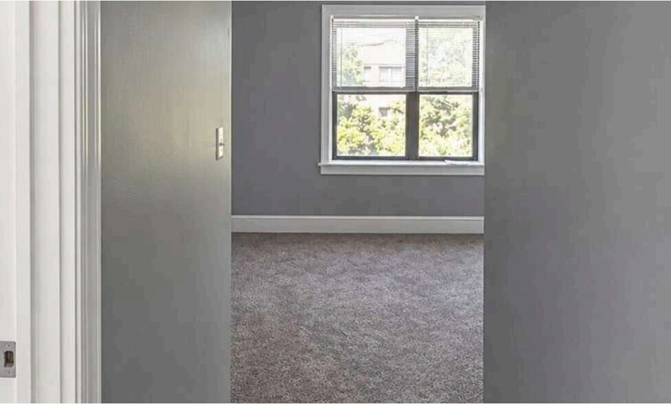 More Photos Of 6825 S Perry Ave, Chicago Apartments For Sale