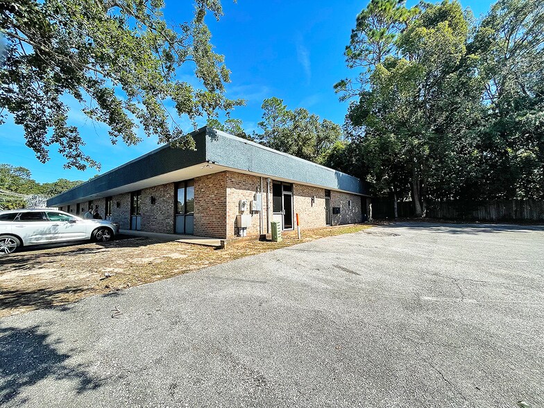 More Photos Of 3315 Demetropolis Rd, Mobile Office For Sale