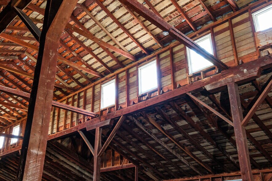 More Photos Of 180 Hollar Circle, Timberville Warehouse For Sale