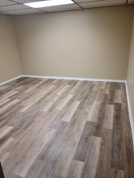 More Photos Of 2505 Cedarwood Ave, Bellingham Office For Lease